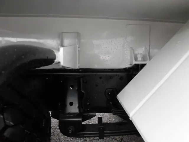 いすゞ エルフ 2PG-NPR88YM(2WD)の写真26