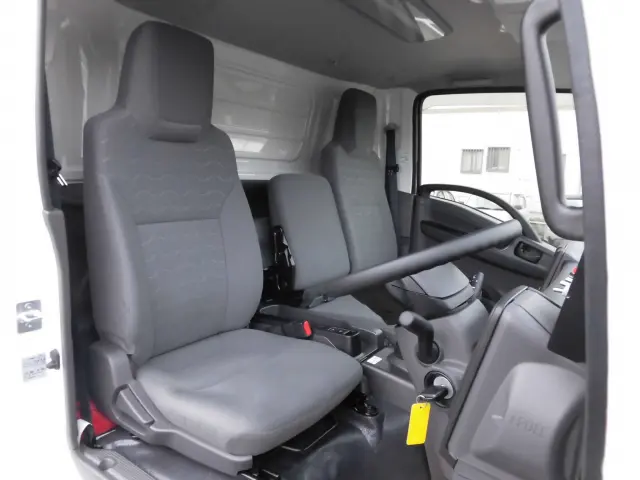 いすゞ エルフ 2PG-NPR88YM(2WD)の写真31