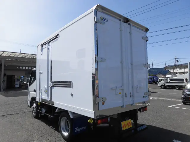 三菱 キャンター 2RG-FBAV0(2WD)の写真4