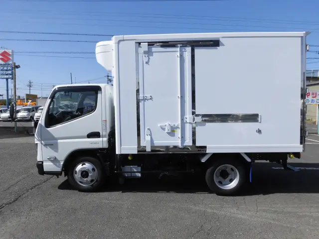 三菱 キャンター 2RG-FBAV0(2WD)の写真6
