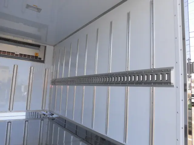 三菱 キャンター 2RG-FBAV0(2WD)の写真16