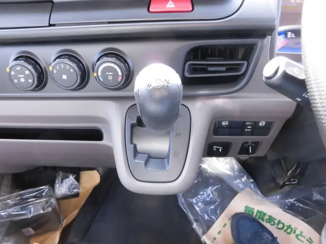 三菱 キャンター 2RG-FBAV0(2WD)の写真33