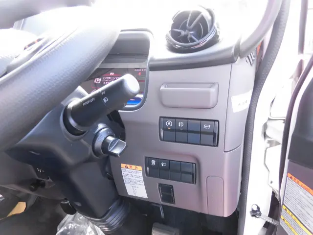 三菱 キャンター 2RG-FBAV0(2WD)の写真35