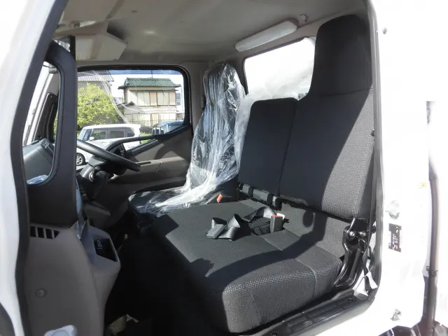 三菱 キャンター 2RG-FBAV0(2WD)の写真40