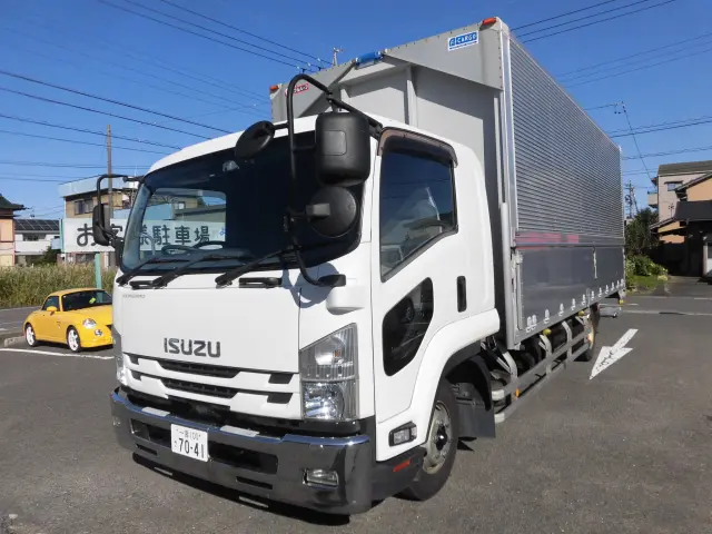 いすゞ フォワード 2RG-FRR90T2(2WD)の写真1