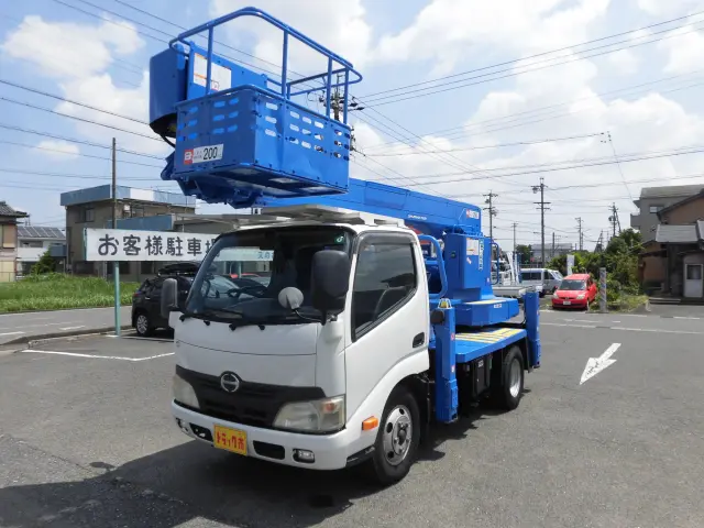 日野 デュトロ SKG-XZU600E(2WD)の写真1