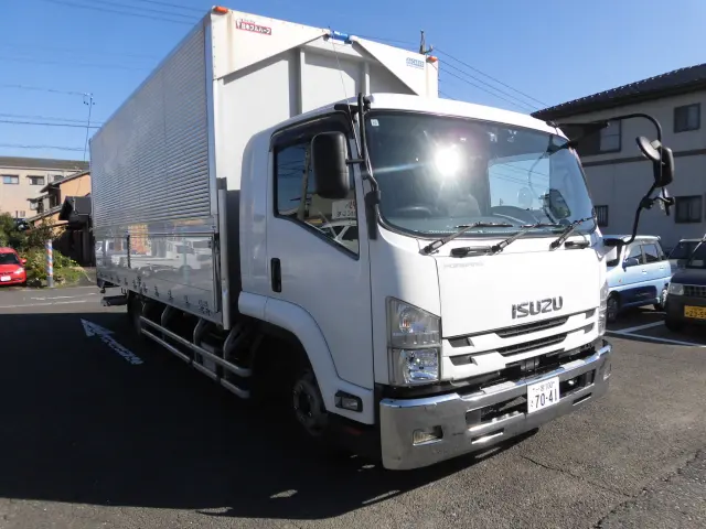 いすゞ フォワード 2RG-FRR90T2(2WD)の写真3