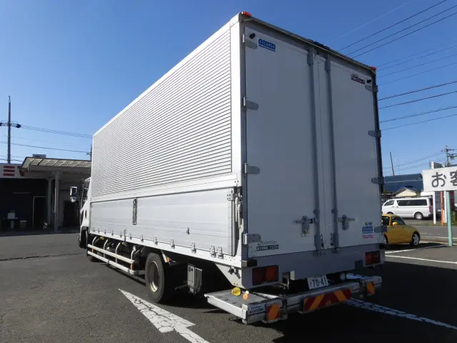 いすゞ フォワード 2RG-FRR90T2(2WD)の写真4