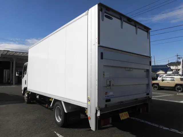 いすゞ エルフ TRG-NPR85AN(2WD)の写真4