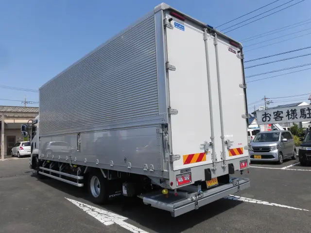 いすゞ フォワード 2RG-FRR90T4(2WD)の写真4