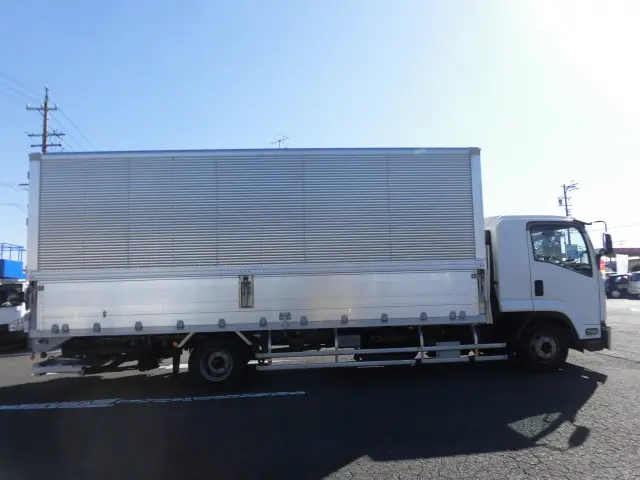 いすゞ フォワード 2RG-FRR90T2(2WD)の写真5