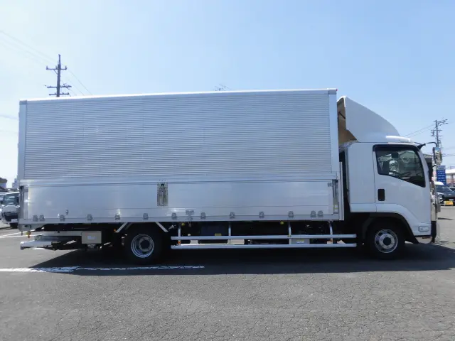 いすゞ フォワード 2RG-FRR90T4(2WD)の写真5