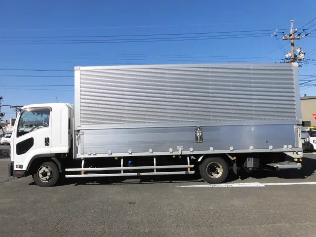 いすゞ フォワード 2RG-FRR90T2(2WD)の写真6