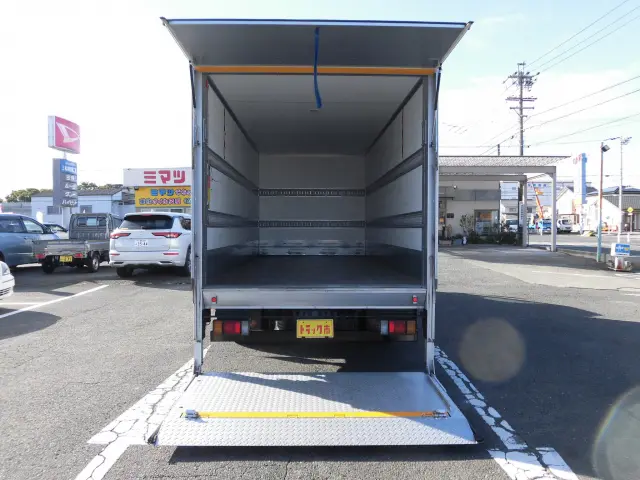 いすゞ エルフ TRG-NPR85AN(2WD)の写真10