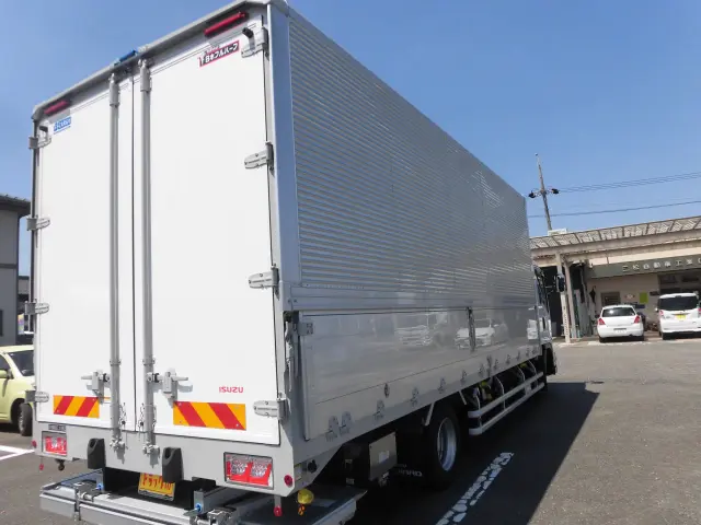 いすゞ フォワード 2RG-FRR90T4(2WD)の写真10