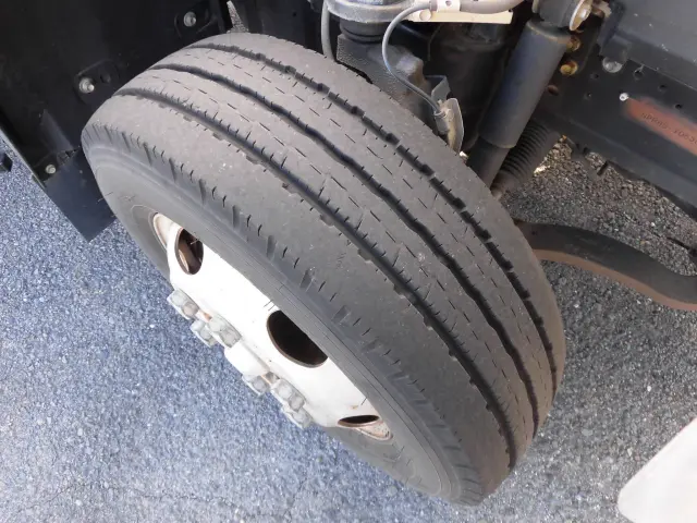 いすゞ エルフ TRG-NPR85AN(2WD)の写真25