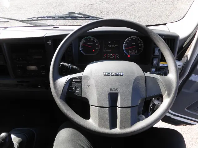 いすゞ フォワード 2RG-FRR90T2(2WD)の写真30