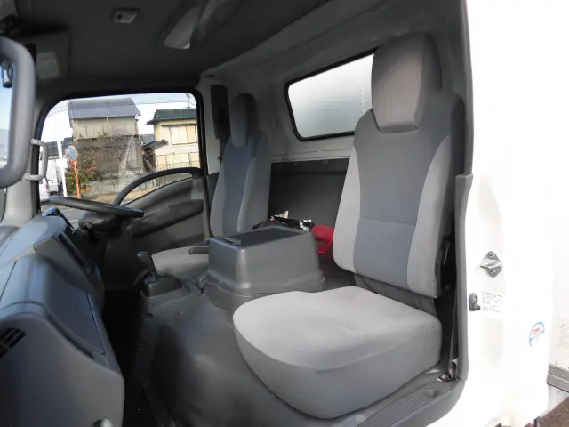 いすゞ エルフ TRG-NPR85AN(2WD)の写真34