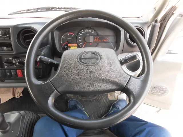日野 デュトロ SKG-XZU600E(2WD)の写真34