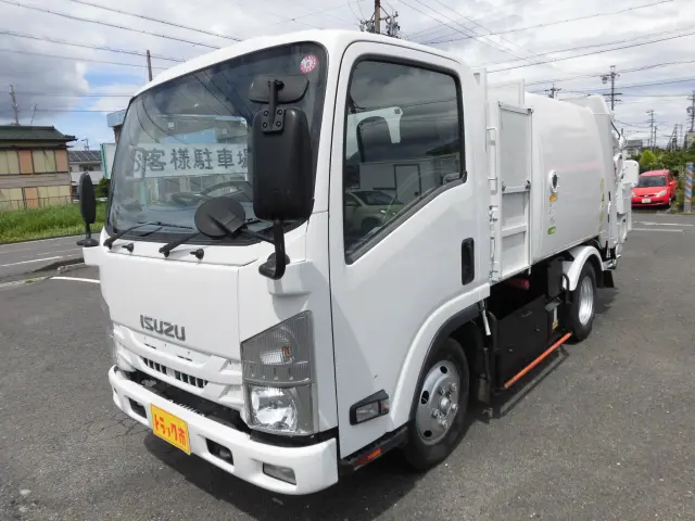 いすゞ エルフ TPG-NMR85AN(2WD)の写真1