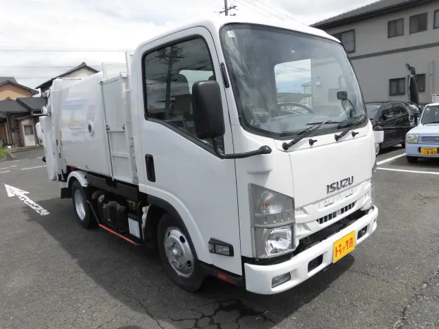 いすゞ エルフ TPG-NMR85AN(2WD)の写真3