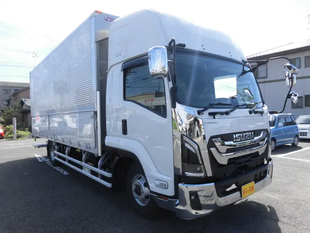 いすゞ フォワード 2RG-FRR90T4(2WD)の写真3