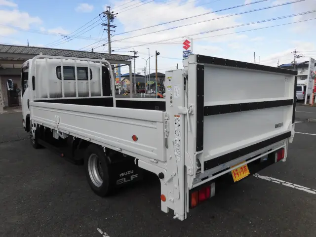 いすゞ エルフ TRG-NPR85AR(2WD)の写真4