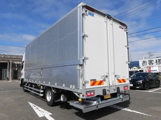 いすゞ フォワード 2RG-FRR90T4(2WD)の写真4