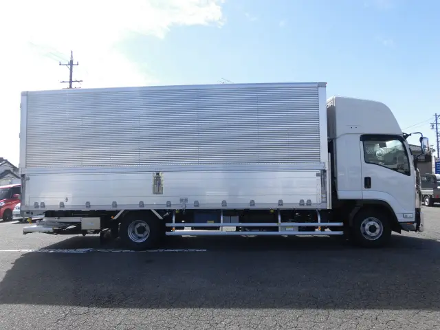 いすゞ フォワード 2RG-FRR90T4(2WD)の写真5