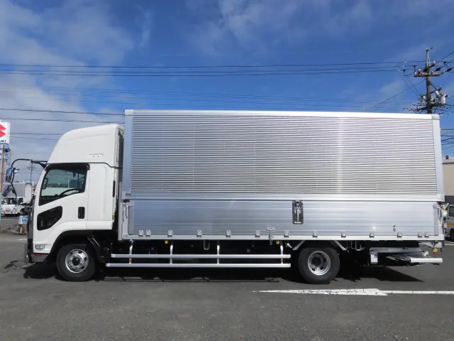 いすゞ フォワード 2RG-FRR90T4(2WD)の写真6
