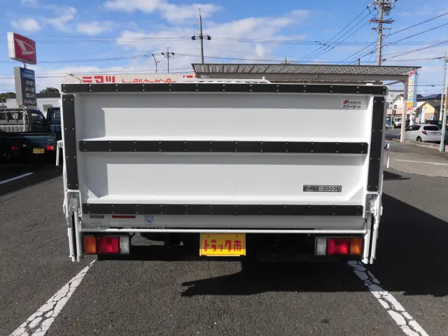 いすゞ エルフ TRG-NPR85AR(2WD)の写真8