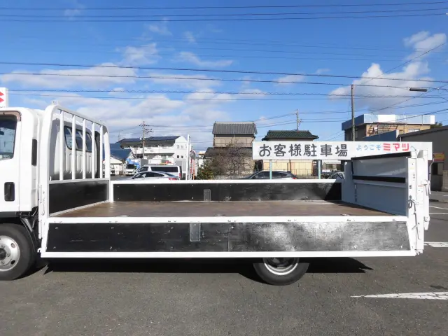 いすゞ エルフ TRG-NPR85AR(2WD)の写真11