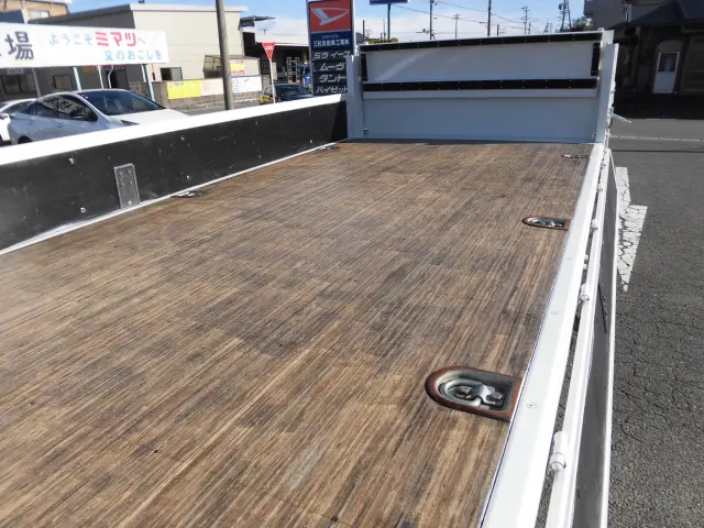 いすゞ エルフ TRG-NPR85AR(2WD)の写真13