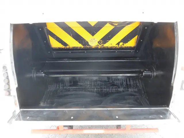 いすゞ エルフ TPG-NMR85AN(2WD)の写真17