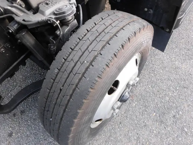 いすゞ エルフ TRG-NPR85AR(2WD)の写真24