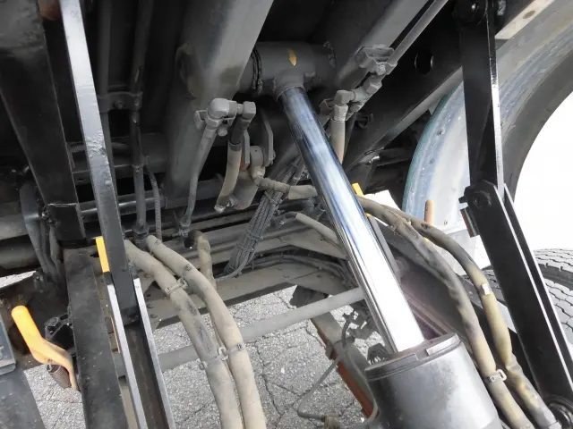 いすゞ エルフ TPG-NMR85AN(2WD)の写真25