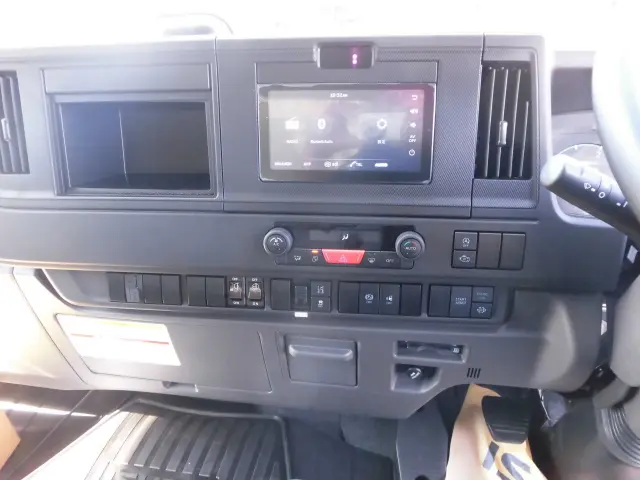 いすゞ フォワード 2RG-FRR90T4(2WD)の写真27