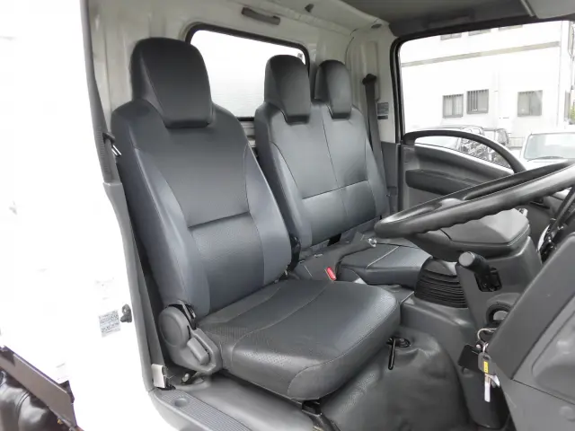 いすゞ エルフ TPG-NMR85AN(2WD)の写真32