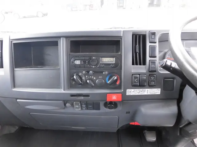 いすゞ エルフ TPG-NMR85AN(2WD)の写真35