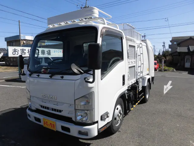 いすゞ エルフ TPG=NMR85N(2WD)の写真1