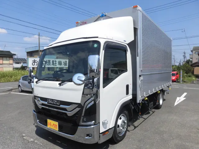 いすゞ エルフ 2TG-NPR88AM(2WD)の写真1
