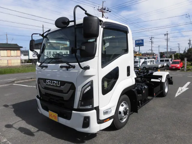 いすゞ フォワード 2RG-FRR90S4(2WD)の写真1