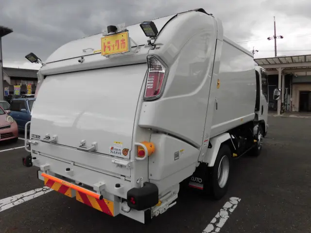 いすゞ エルフ 2PG-NPR88Y(2WD)の写真2