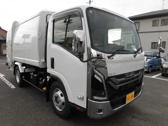 いすゞ エルフ 2PG-NPR88Y(2WD)の写真3