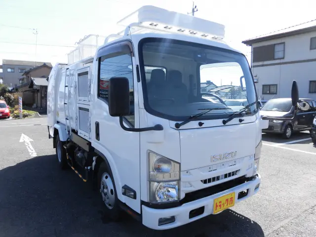 いすゞ エルフ TPG=NMR85N(2WD)の写真3