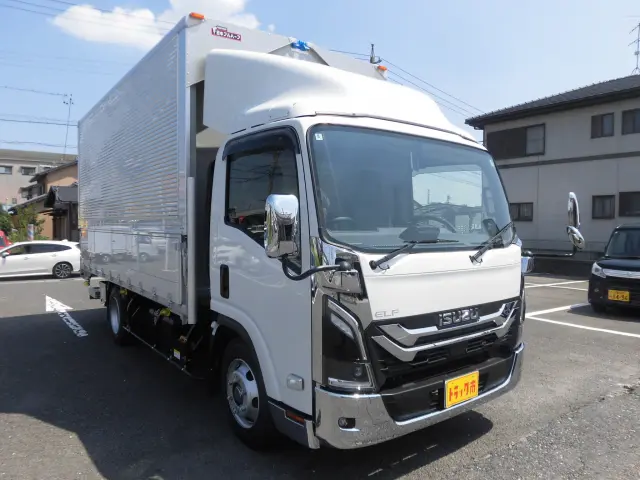 いすゞ エルフ 2TG-NPR88AM(2WD)の写真3