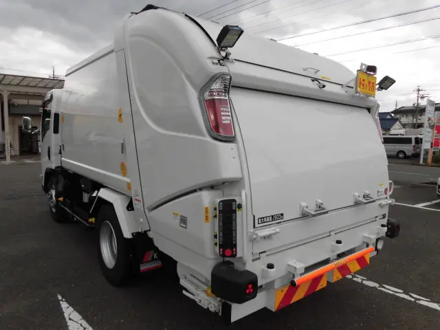 いすゞ エルフ 2PG-NPR88Y(2WD)の写真4