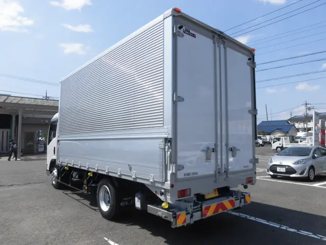 いすゞ エルフ 2TG-NPR88AM(2WD)の写真4