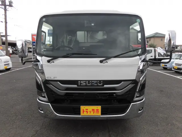 いすゞ エルフ 2PG-NPR88Y(2WD)の写真7