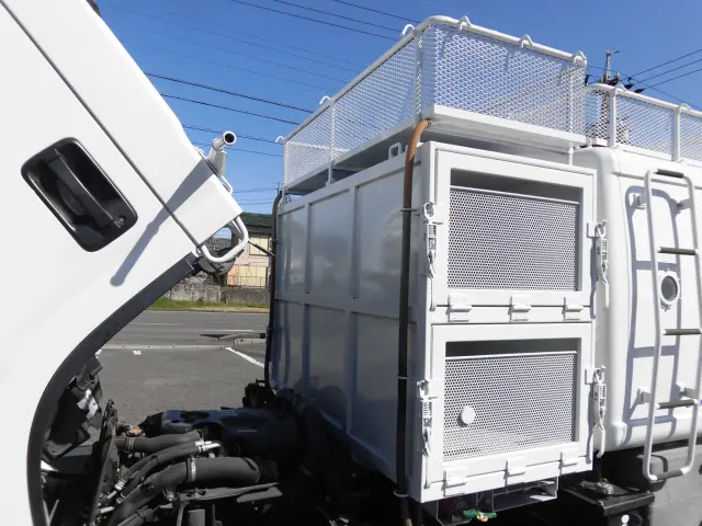 いすゞ エルフ TPG=NMR85N(2WD)の写真8